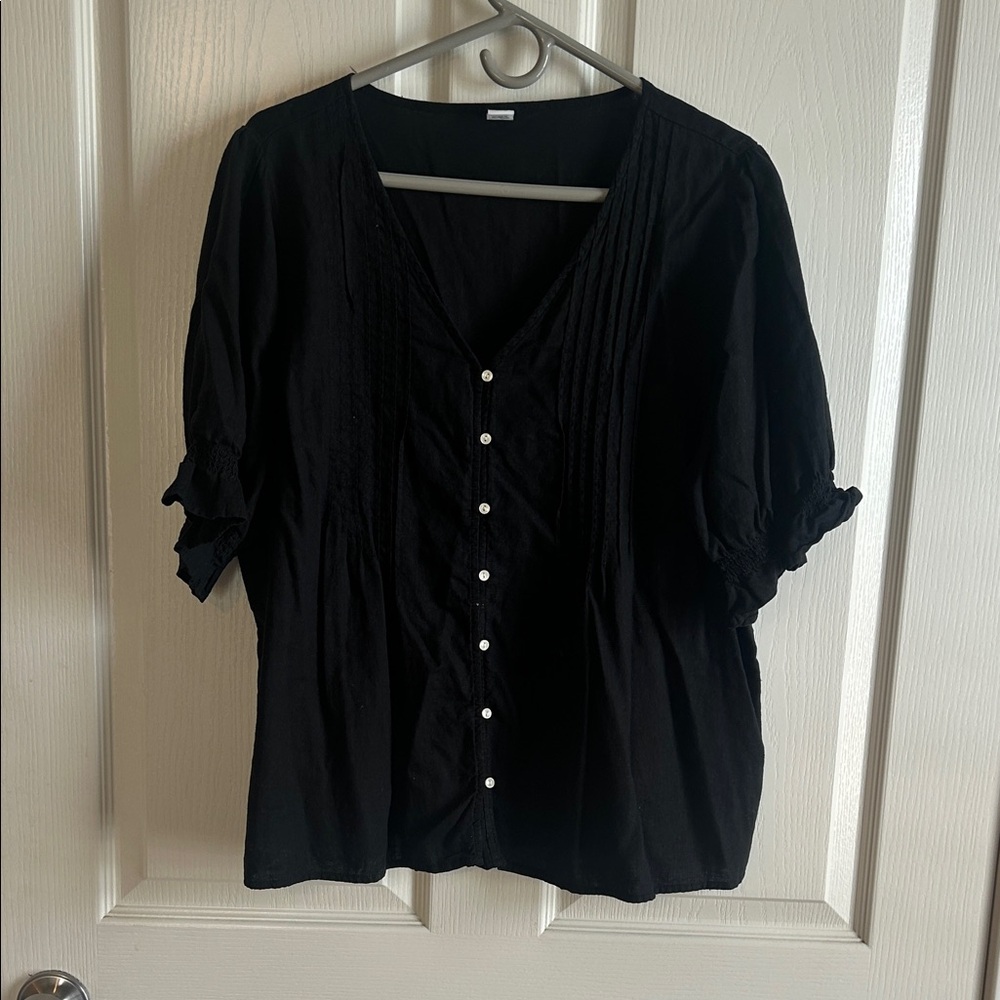 Old Navy Black Button-Up Blouse